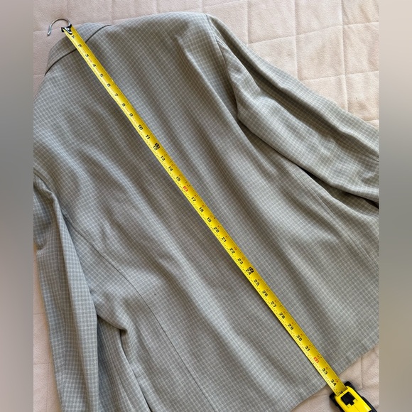 Brioni Light Gray/Beige Checkered Jacket. Bottom holes made from leather. - Picture 5 of 9